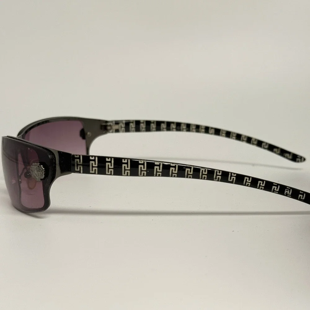 Vintage Y2K Shield Sunglasses‎ Purple Gradient Lens Greek Key Pattern Temples